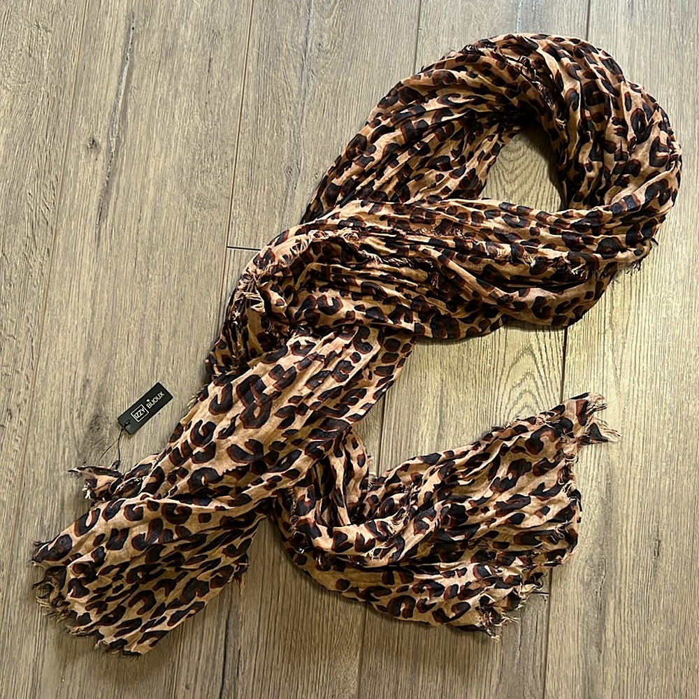 30x68in Lightweight Cheetah Print Scarf/Wrap